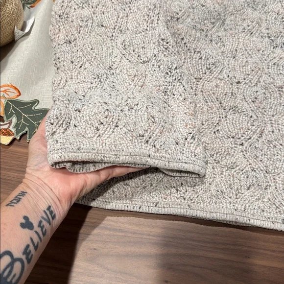 Lauren Conrad sweater - Picture 3 of 4